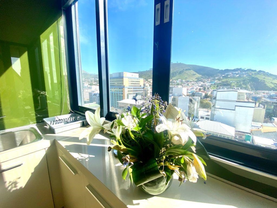 2 Bedroom Property for Sale in Cape Town City Centre Western Cape